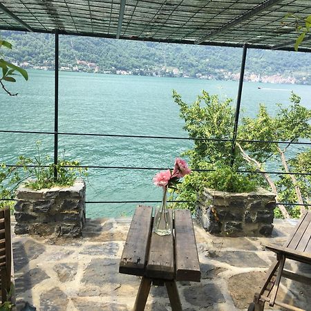Castagna Holiday Home Нессо Экстерьер фото